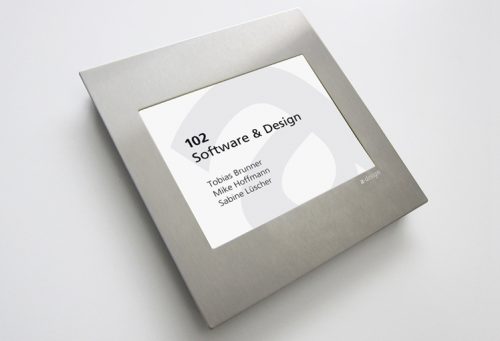 Schild Point mit beispielhafter Papiereinlage und Alunox Rahmen