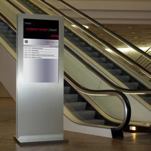 Stele im Congresscentrum in Basel mit beispielhaftem Informationssystem von A-Design