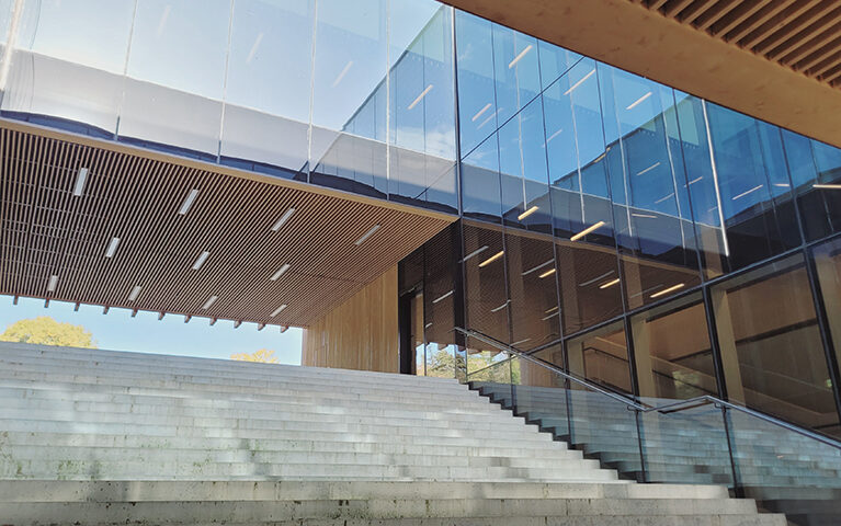 Treppe beim Neubau Hochschule Lärchenplatz